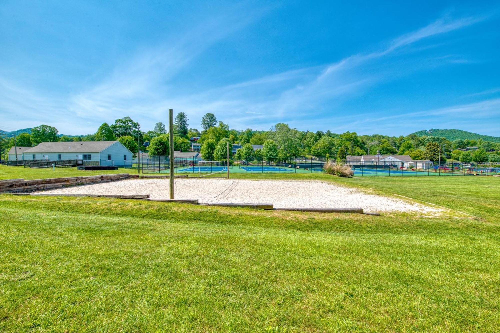 Hood Lower Lake Junaluska Экстерьер фото