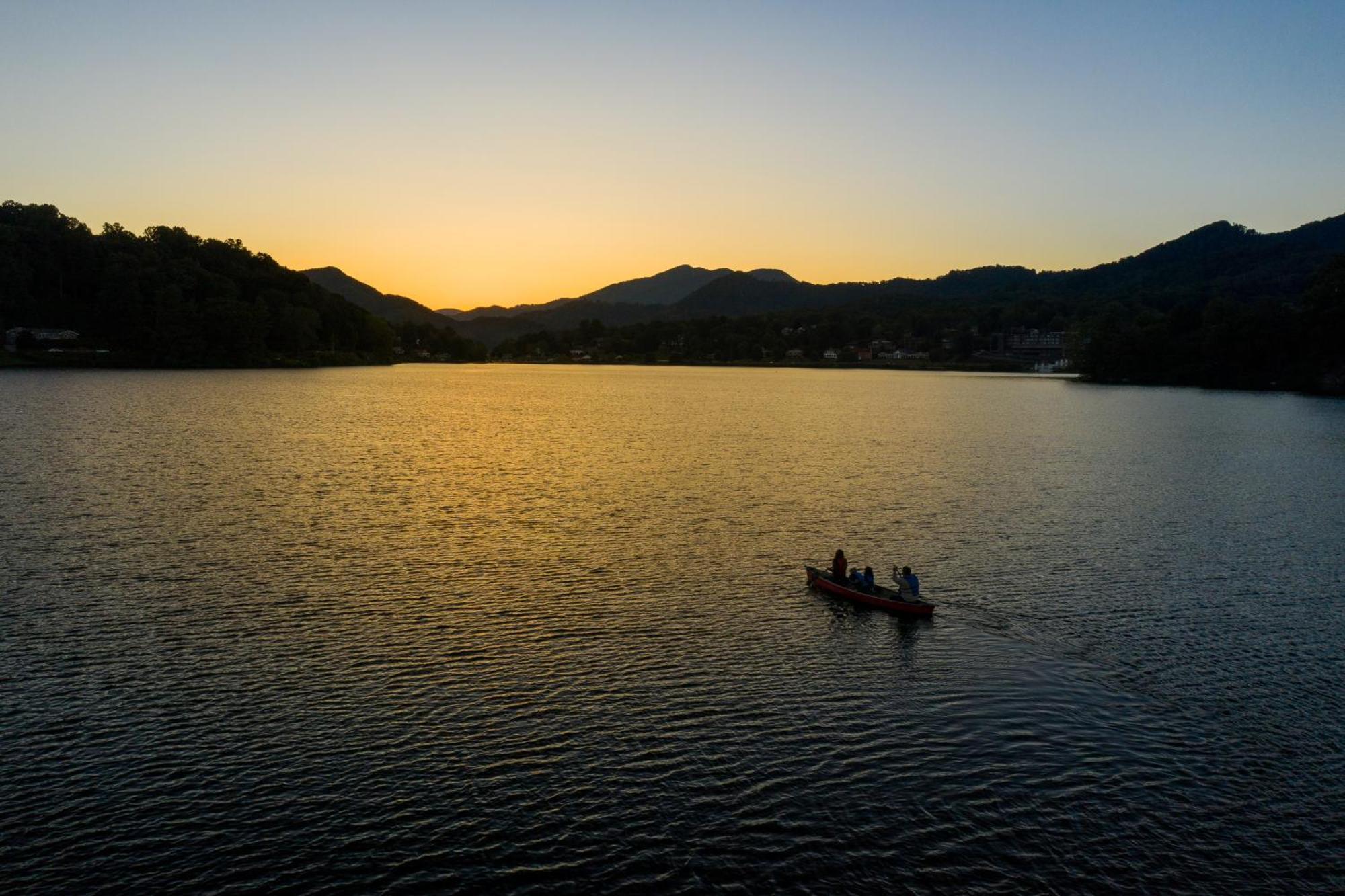 Hood Lower Lake Junaluska Экстерьер фото